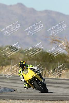 media/Dec-01-2025-Moto Forza (Mon) [[2daa91e15f]]/2-Intermediate Group/Session 3 (Turn 3)/